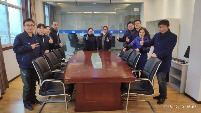 5.湖北能源清江公司庫(kù)壩中心監(jiān)測(cè)部自動(dòng)化班合影